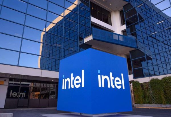 Акции Intel выросли в цене почти на 15 % после назначения нового генерального директора